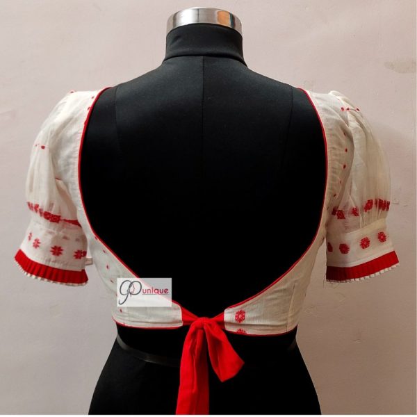 white jamdani with red flower motive ghoti sleeves blouse