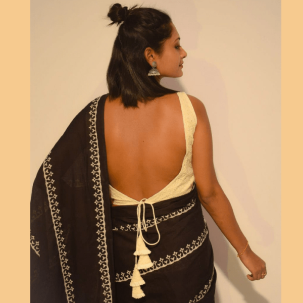 sleeveless hakoba back open blouse with latkan (1)