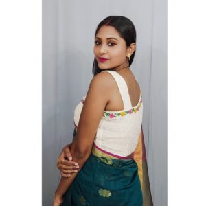 offwhite hakoba with hand embroidery with blouse design