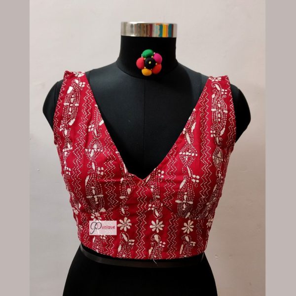 reddish brown and white katha stich 'v' neck blouse design